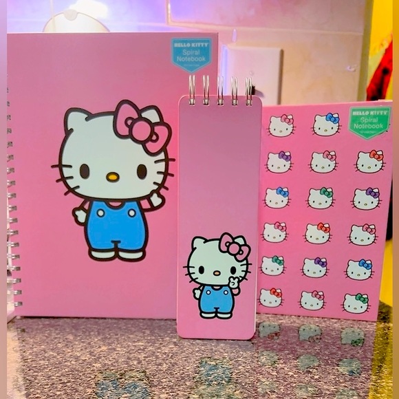 Hello Kitty Notebooks - Picture 2 of 2